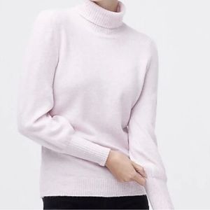 J.Crew Puff Sleeve Sweater Extra Soft Yarn in XS light pink
